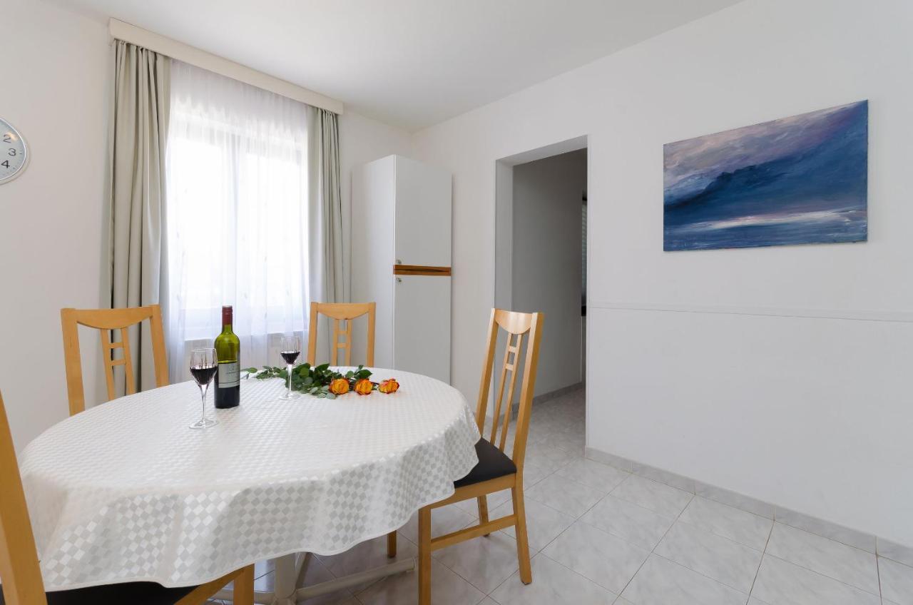 ורסאר Apartments Gloria מראה חיצוני תמונה