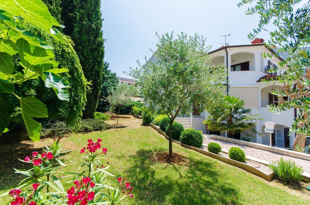 ורסאר Apartments Gloria מראה חיצוני תמונה