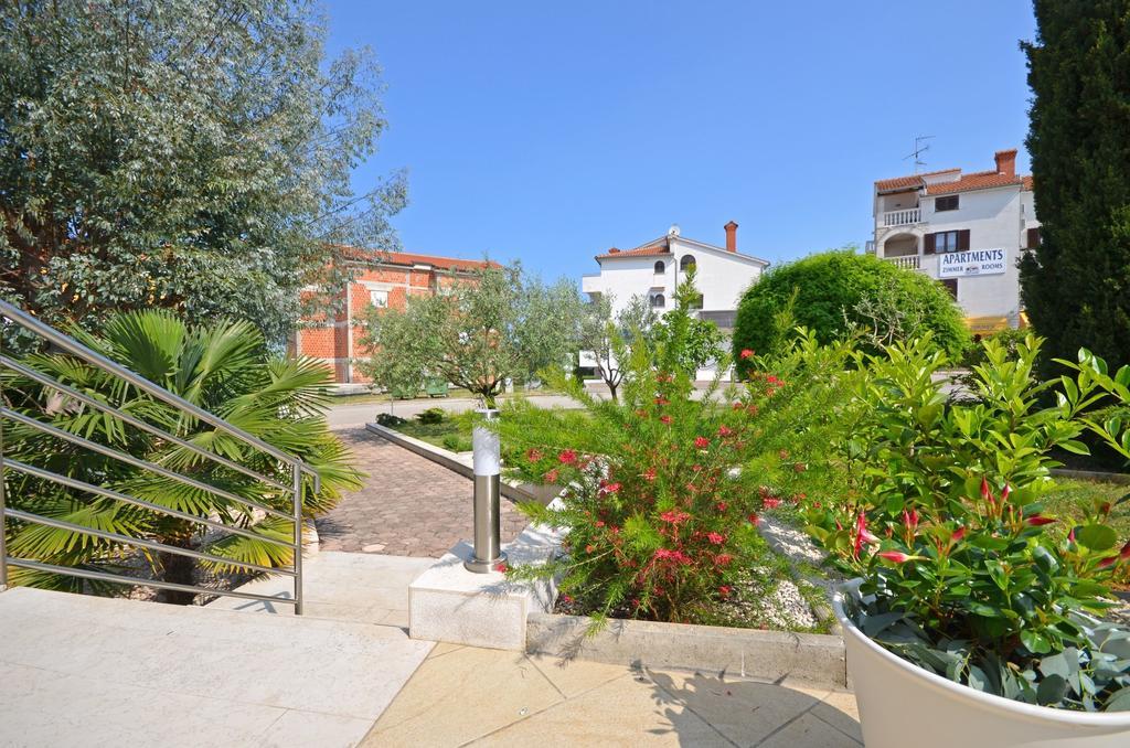 ורסאר Apartments Gloria מראה חיצוני תמונה