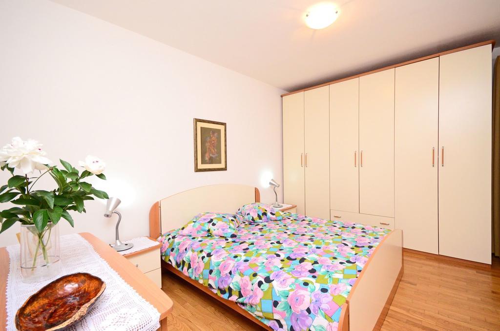 ורסאר Apartments Gloria מראה חיצוני תמונה