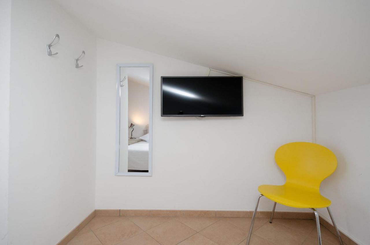 ורסאר Apartments Gloria מראה חיצוני תמונה