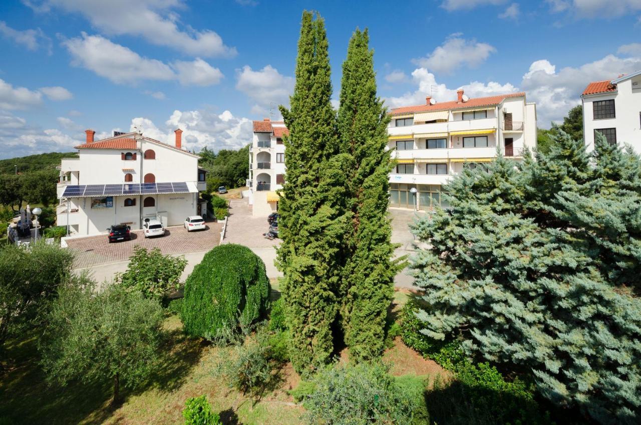 ורסאר Apartments Gloria מראה חיצוני תמונה